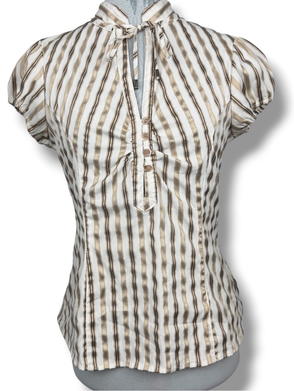 Feathers Fitted Striped Button Down Top Sz M
